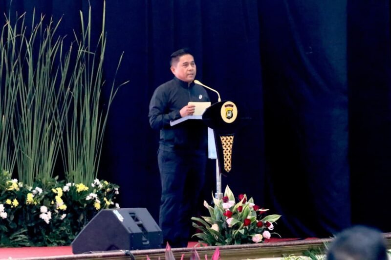 Irjen Pol Karyoto membuka pelatihan PNS Polri di Polda Metro Jaya, membakar semangat peserta untuk siap pensiun dengan keterampilan dan mental kuat, Selasa (5/8/2025).