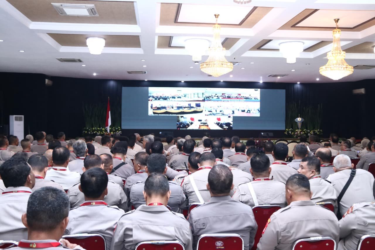 Anggota Polda Metro Jaya yang akan memasuki Purnabakti mendapat arahan, Selasa (5/8/2025)