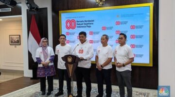 Wakil Menteri Sekretaris Negara Juri Ardiantoro, dalam konferensi pers, di Kantor Presiden, Jumat (1/8/2025)
