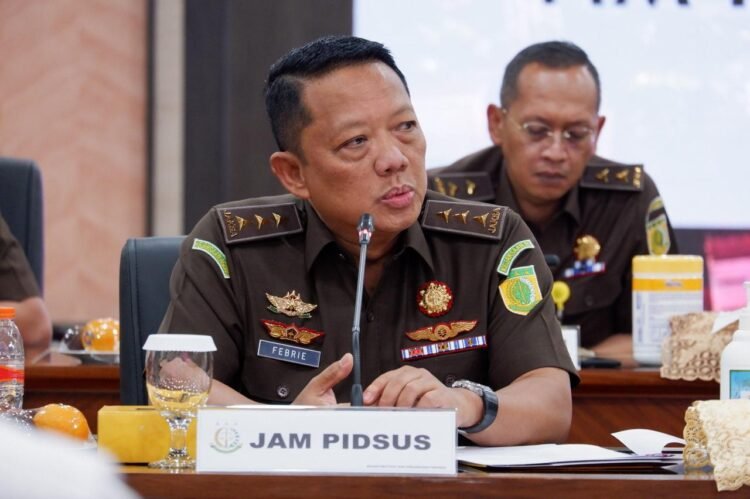 Ketua Satgas PKH, Febrie Adriansyah, memberikan keterangan pers terkait temuan tambang ilegal seluas 4,2 juta hektare di kawasan hutan, Jakarta, Kamis (28/8/2025). (Dok-Istimewa)