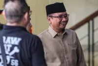Petugas KPK menggeledah rumah mantan Menag Gus Yaqut di Jakarta Timur terkait dugaan korupsi kuota haji 2024. (Dok-Istimewa)