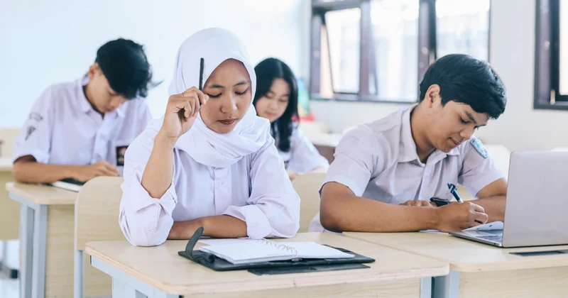 Peserta didik mengikuti simulasi Tes Kemampuan Akademik (TKA) 2025 secara online sebagai persiapan menghadapi ujian sesungguhnya. (Dok-Istimewa)
