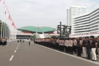 Kapolres Metro Jakarta Pusat Kombes Susatyo Purnomo Condro memimpin apel pengamanan 1.145 personel untuk demo Gemarak di depan DPR, Kamis (21/8/2025). (Dok-Humas Polres Jakpus)