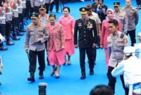 Kapolri Jenderal Listyo Sigit Prabowo memimpin pelepasan purna tugas Komjen Pol. Ahmad Dofiri di STIK Jakarta, Selasa (19/8/2025). (Dok-Polri)