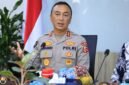 Kapolri Jenderal Pol. Listyo Sigit Prabowo bersama Irjen Pol. Sandi Nugroho dan jajaran TNI-Polri saat rapat koordinasi untuk menindaklanjuti aksi anarkis dan menjaga keamanan masyarakat. (Dok-Polri)