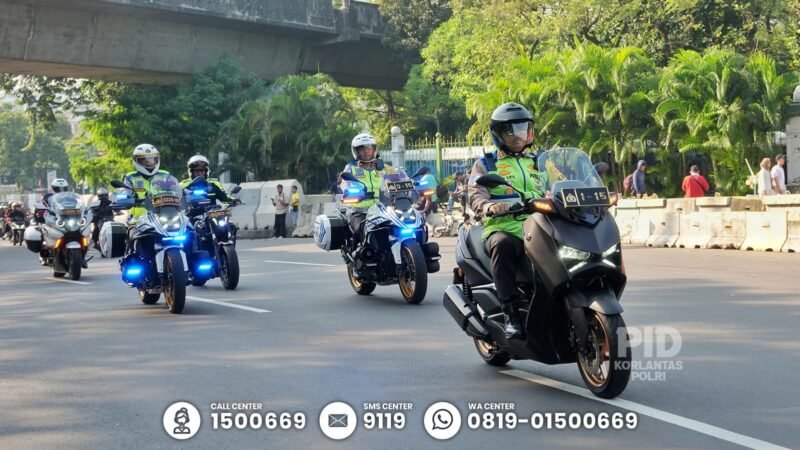 Kakorlantas Polri Irjen Agus Suryonugroho memantau langsung pengamanan HUT ke-80 RI di Monas, Minggu (17/8/2025). (Dok-Polri)