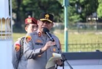 Kapolda Metro Jaya Irjen Pol Asep Edi Suheri memimpin apel pengamanan demo buruh di DPR/MPR RI, Kamis (28/8/2025). (Dok-PMJ)