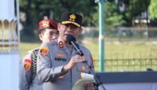 Kapolda Metro Jaya Irjen Asep Edi Suheri memimpin patroli skala besar di Jakarta Pusat, Minggu (31/8/2025), memastikan keamanan warga tetap terjaga setelah kericuhan. (Dok-PMJ)