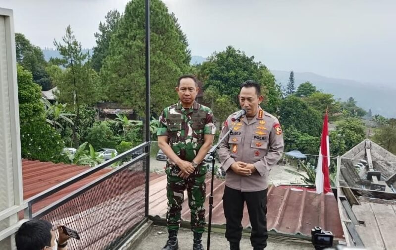Kapolri Jenderal Listyo Sigit Prabowo menegaskan TNI-Polri siap mengambil langkah tegas untuk menghentikan aksi anarkis, Sabtu (30/8/2025). (Dok-Polri)