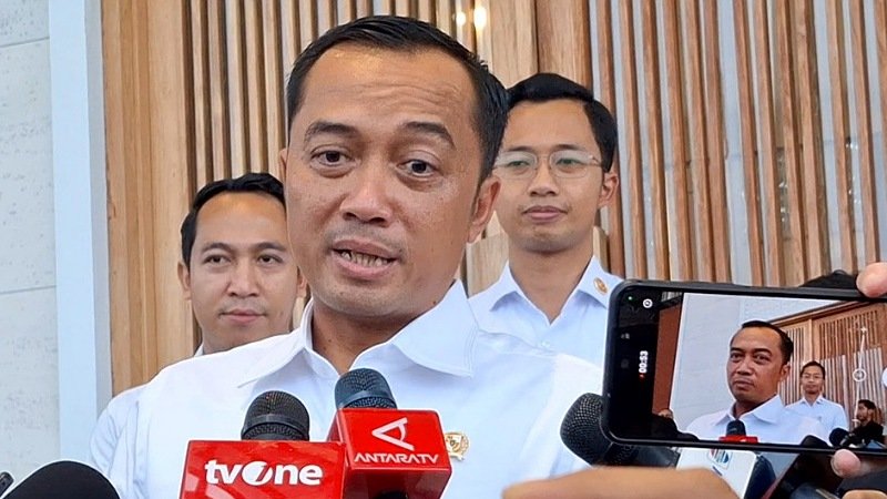 Mensesneg Prasetyo Hadi meminta aparat kepolisian mengamankan aksi demonstrasi dengan hati-hati setelah pengemudi ojol tewas diduga tertabrak rantis Brimob di Jakarta, Jumat (29/8/2025). (Dok-Sekneg)