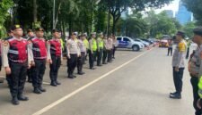 Personel Polda Metro Jaya bersama TNI dan Pemprov DKI melepas patroli skala besar menjaga keamanan Jakarta, Minggu (31/8/2025). Dok-Istimewa)