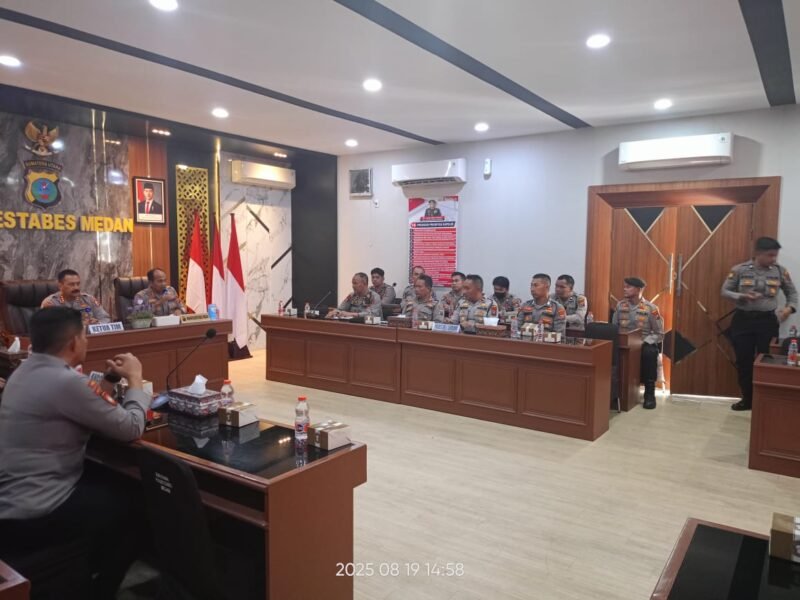 Kombes Pol Noerwiyanto S.I.K. memimpin Bimtek Ditpamobvit Baharkam Polri di Polrestabes Medan untuk memperkuat pengamanan destinasi wisata, termasuk Danau Toba sebagai destinasi super prioritas. (Dok-Polri)