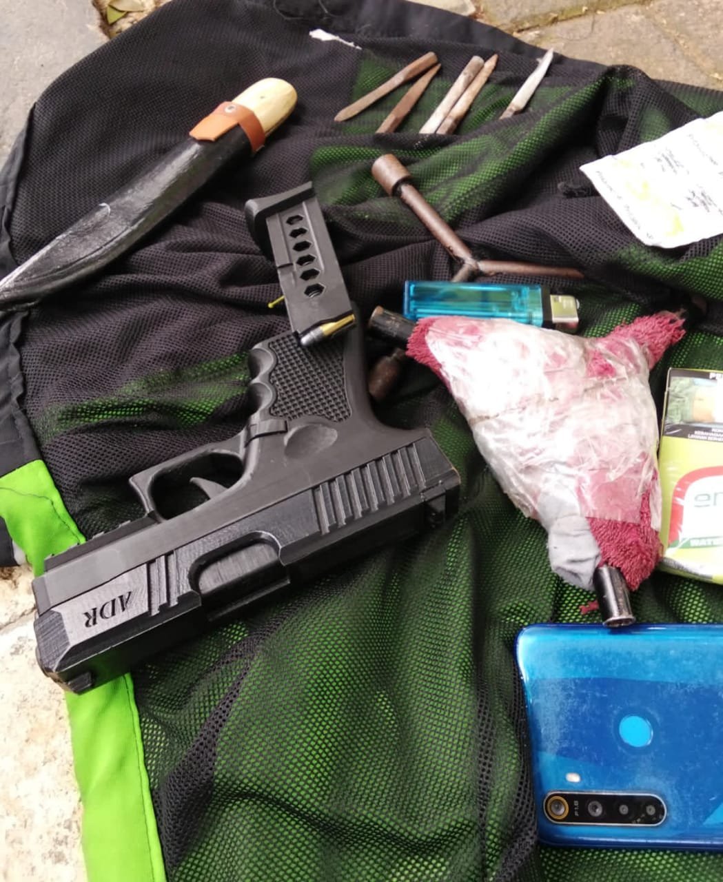 Polisi Temukan Senjata Api dan Peralatan Pecah Kunci dari pelaku