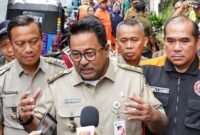 Wakil Gubernur DKI Jakarta Rano Karno memastikan rekrutmen 1.000 petugas Damkar bebas pungli, diawasi langsung bersama Gubernur Pramono Anung. (Humas-DKI Jakarta)