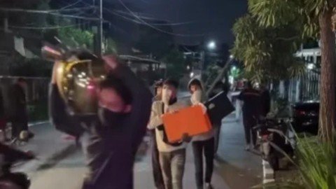 Rumah Menteri Keuangan Sri Mulyani di Bintaro, Tangerang Selatan, menjadi sasaran penjarahan massa pada Minggu (31/8/2025) dini hari. Video penjarahan tersebut viral di media sosial. (Dok-Istimewa)