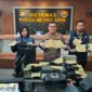 Direktorat Reserse Kriminal Siber Polda Metro Jaya menangkap dua pelaku tindak pidana akses ilegal membajak siaran televisi berbayar Nex Parabola
