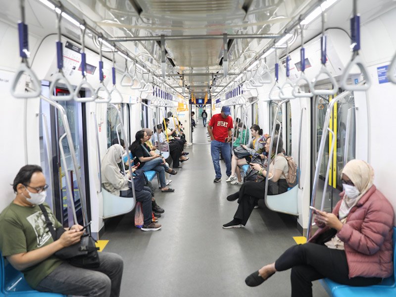 15 Golongan Gratis MRT dan Transjakarta