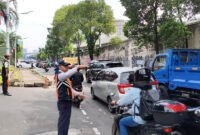 Gubernur DKI Jakarta Pramono Anung menjelaskan pemanfaatan trotoar di Jalan TB Simatupang hanya pada tujuh titik proyek pembangunan, Senin (25/8/2025). (Dok-Humas DKI Jakarta)
