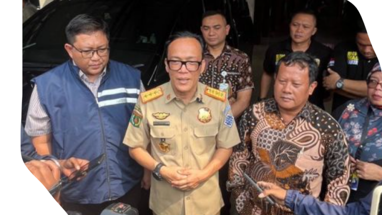 Ketua KPK Setyo Budiyanto mengumumkan penetapan tersangka Wamenaker Immanuel Ebenezer alias Noel bersama 10 orang lainnya dalam kasus dugaan pemerasan sertifikat K3 di Gedung Merah Putih KPK, Jakarta. Dok-Istimewa)