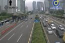 Petugas Jasa Marga berjaga di Gerbang Tol Senayan arah Grogol yang kembali beroperasi. Lalu lintas Tol Dalam Kota Jakarta terpantau lancar pasca kericuhan. (Dok-Istimewa)